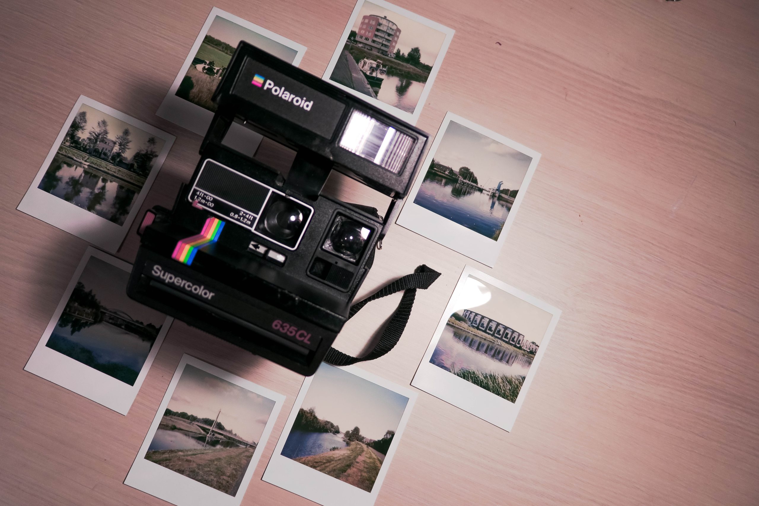 Polaroid